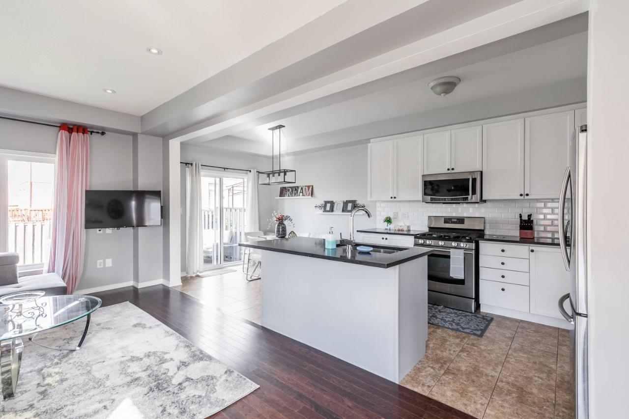 Luxury 3Br 2Ba Townhome With Private Hot Tub, Gym, Bbq By Globalstay Hamilton Exterior photo